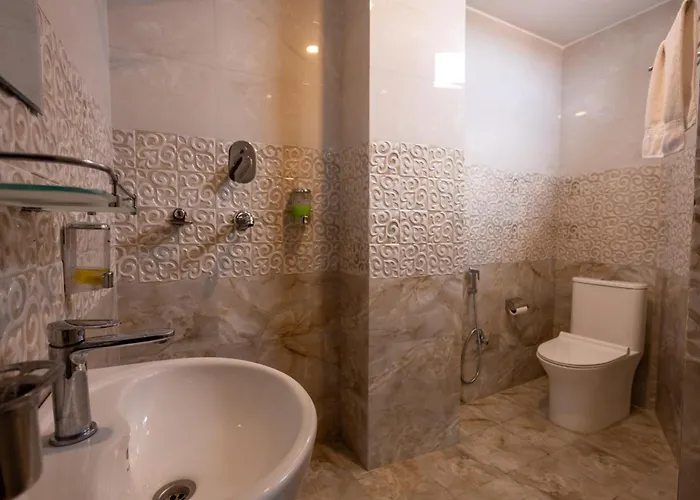 Hotel Airport Himalaya Boutique 4*