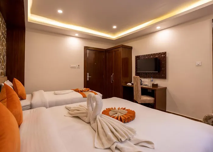 מלון Airport Himalaya Boutique 4*